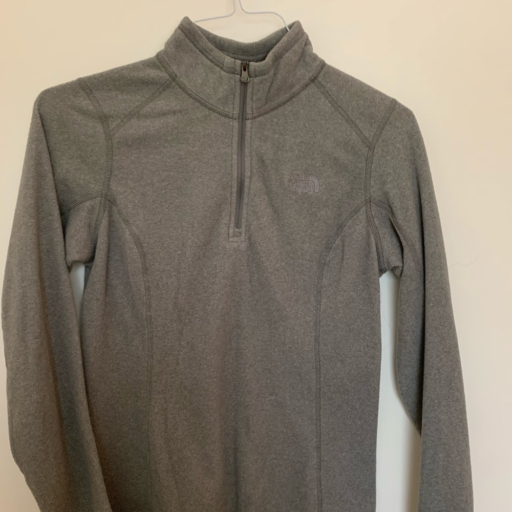 The North Face Turtleneck 1/2 Zip Pullover.  Send an offer:)